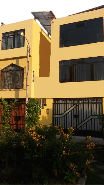 Bed and Breakfast Residencial El Sol De Los Pinos Trujillo Exterior foto