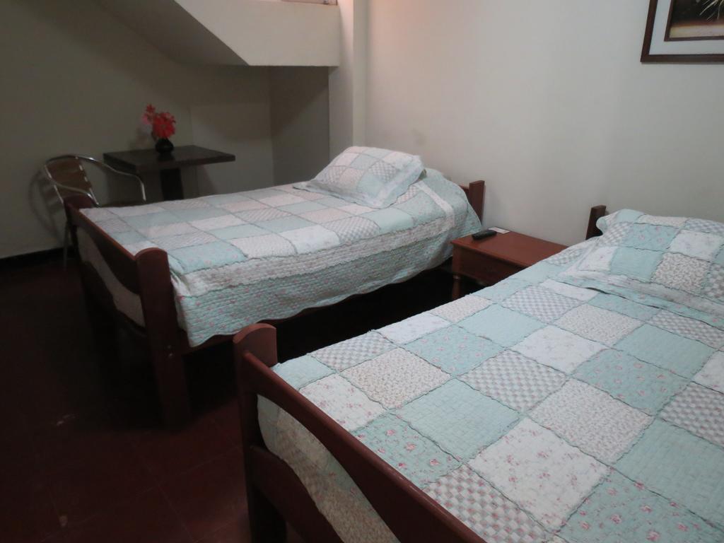 Bed and Breakfast Residencial El Sol De Los Pinos Trujillo Exterior foto