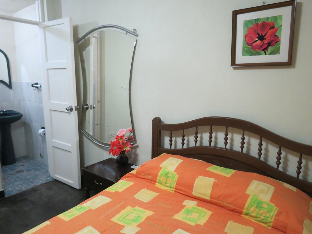 Bed and Breakfast Residencial El Sol De Los Pinos Trujillo Exterior foto
