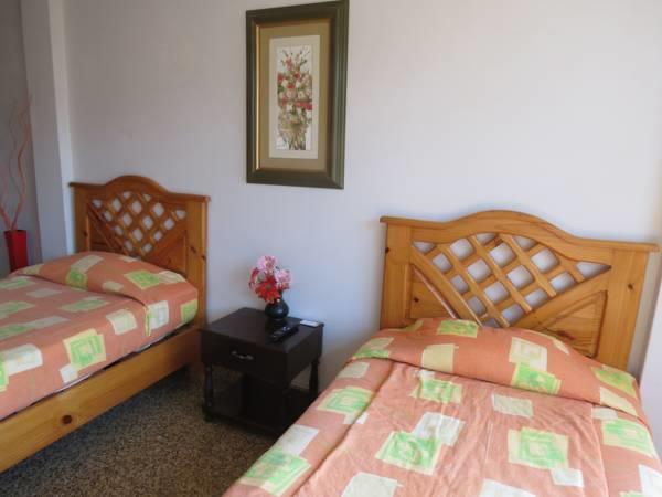Bed and Breakfast Residencial El Sol De Los Pinos Trujillo Exterior foto