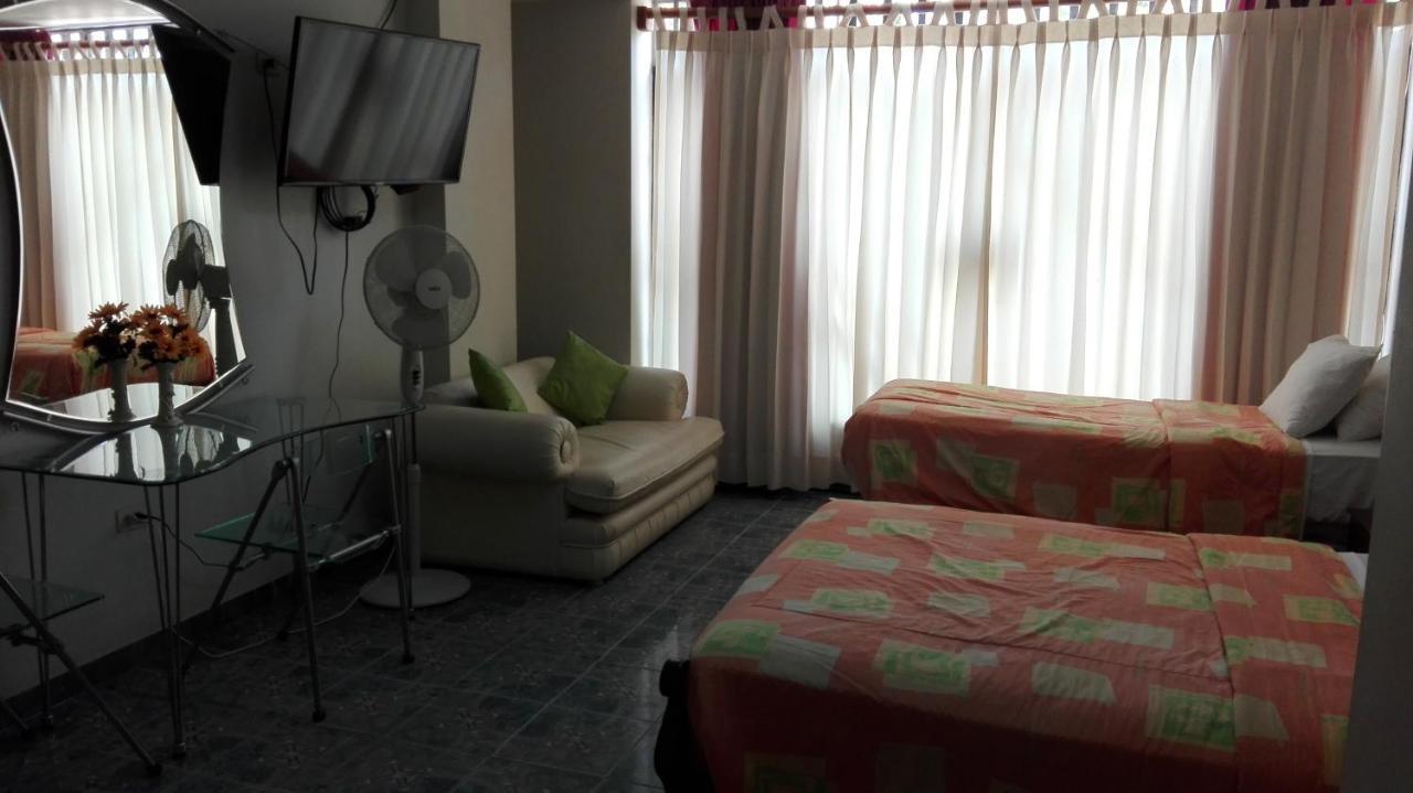 Bed and Breakfast Residencial El Sol De Los Pinos Trujillo Exterior foto